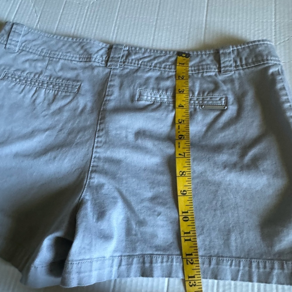 New York and Company gray short size 14 - Picture 5 of 5